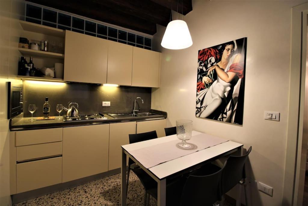 San Marco Charming Apartment With Canal View Wenecja Zewnętrze zdjęcie